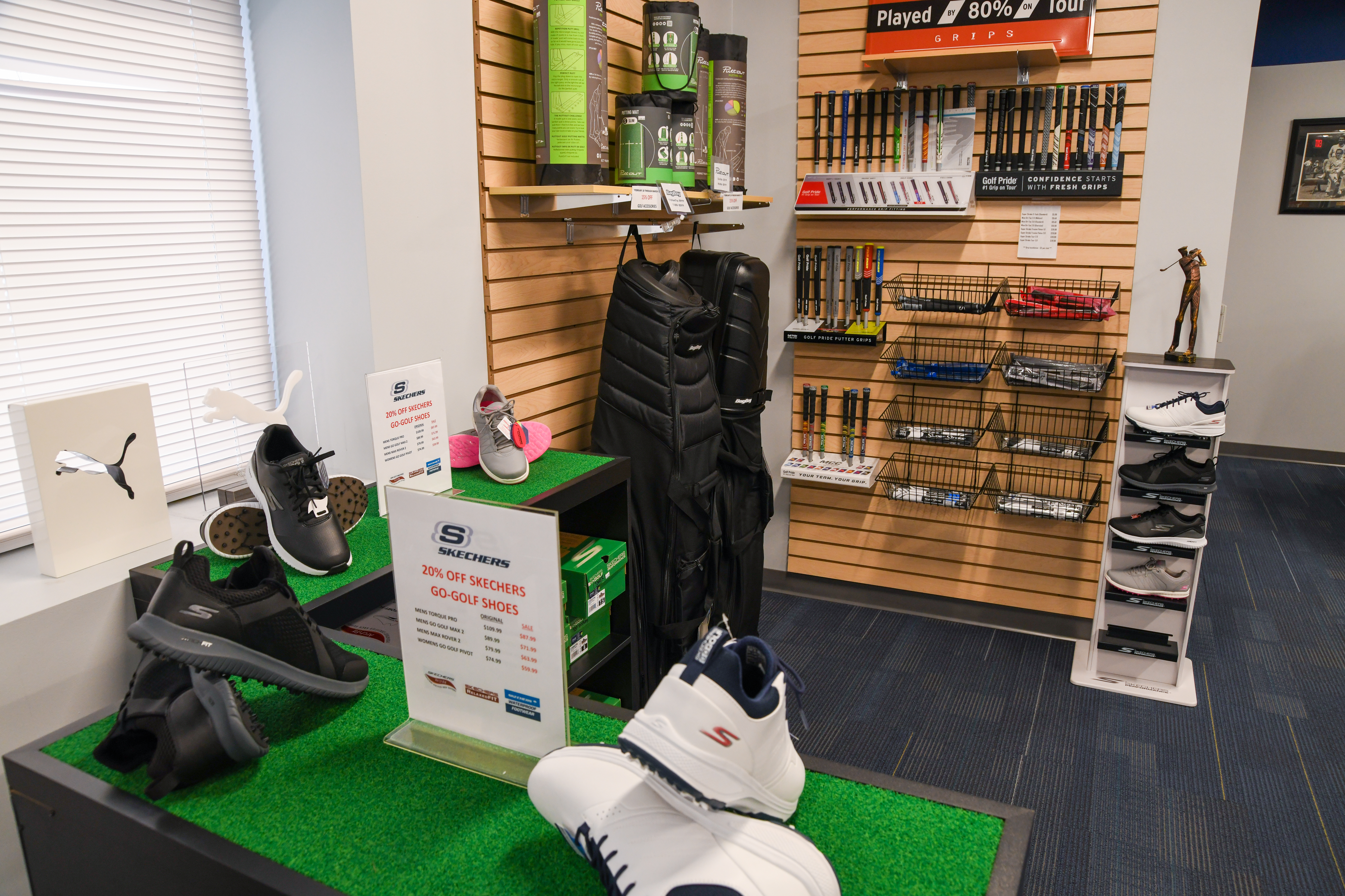 Vsit the GlobalGolf Reatil Store
